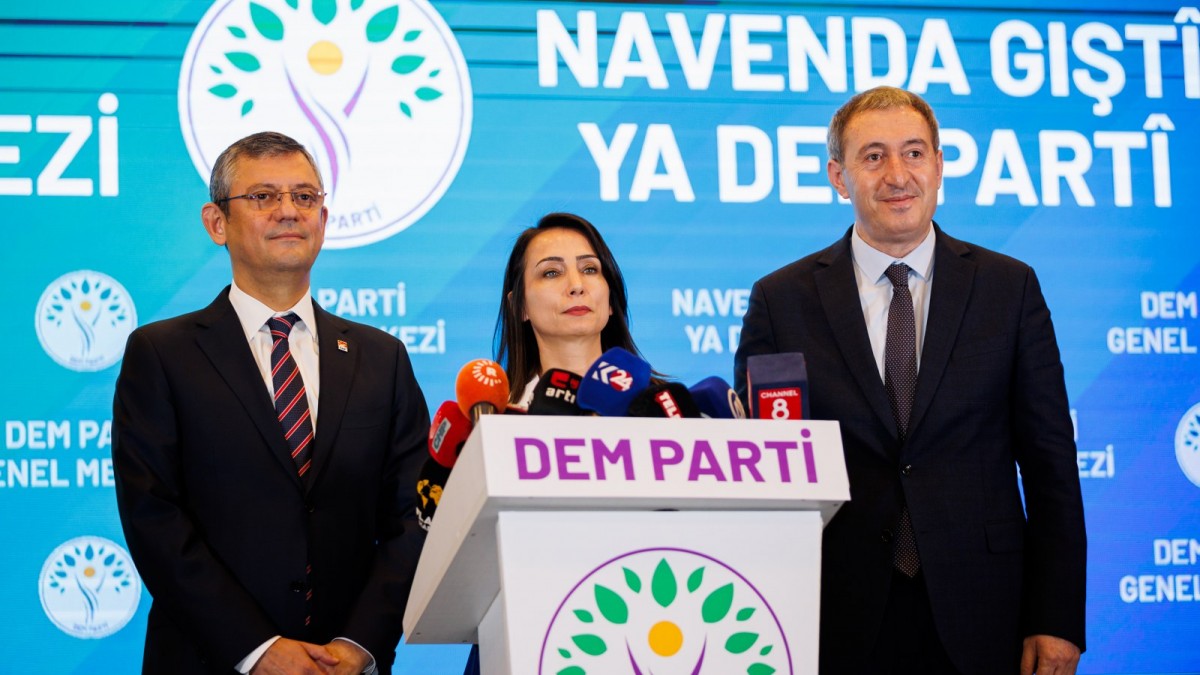 Özgür Özel Yarın DEM Parti Eş Genel Başkanları ile Bir Araya Gelecek