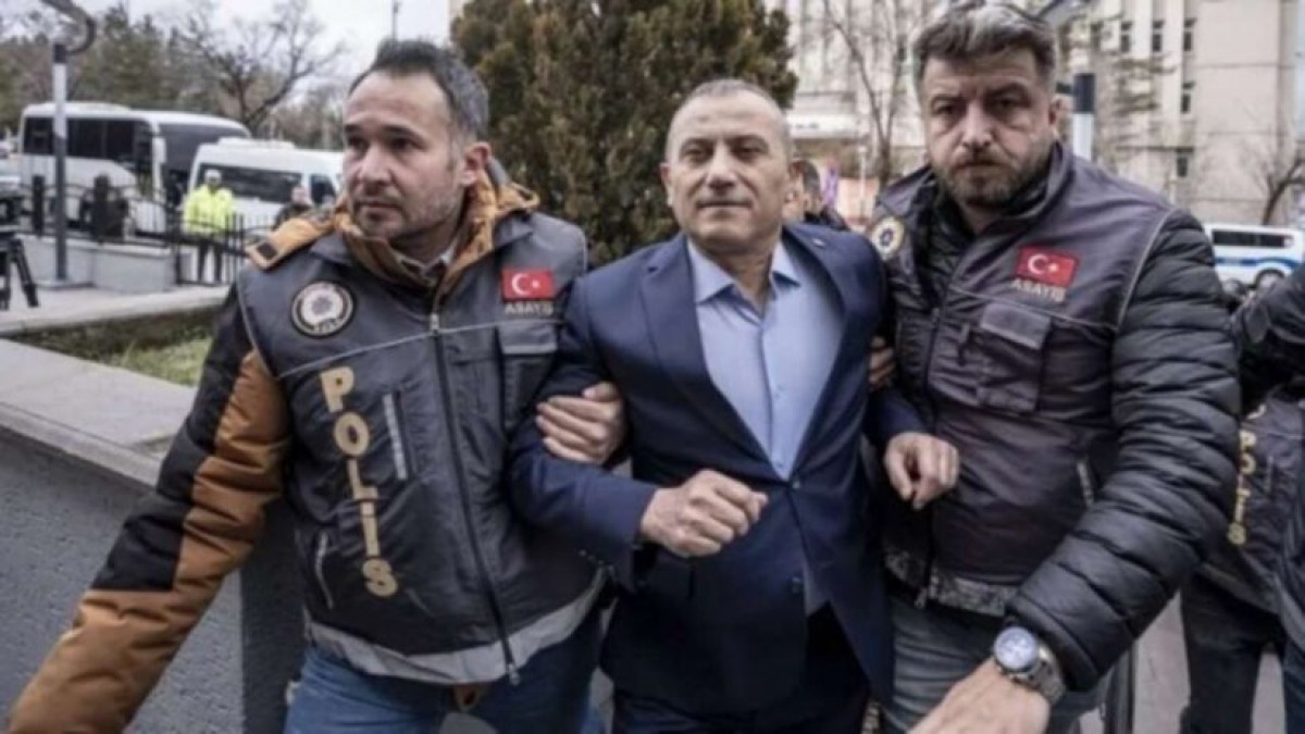 Eski Vali Tuncay Sonel Tutuklama Talebiyle Hakimliğe Sevk Edildi