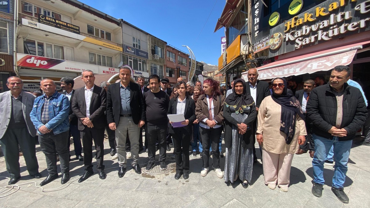 Hakkari Belediye Eşbaşkanı Mehmet Sıddık Akış’a Verilen Hapis Cezası Kent Genelinde Protesto Edildi