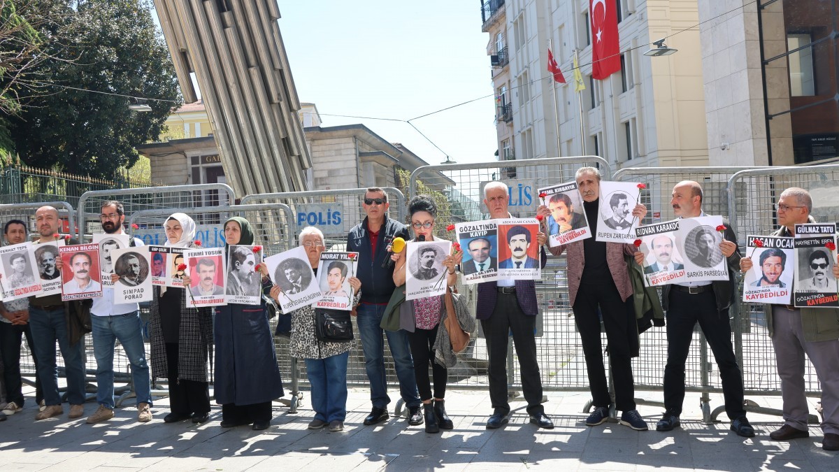 Cumartesi Anneleri 1100’üncü Haftada Ermeni Aydınları Andı: İnkâra Karşı Hakikati Savunacağız