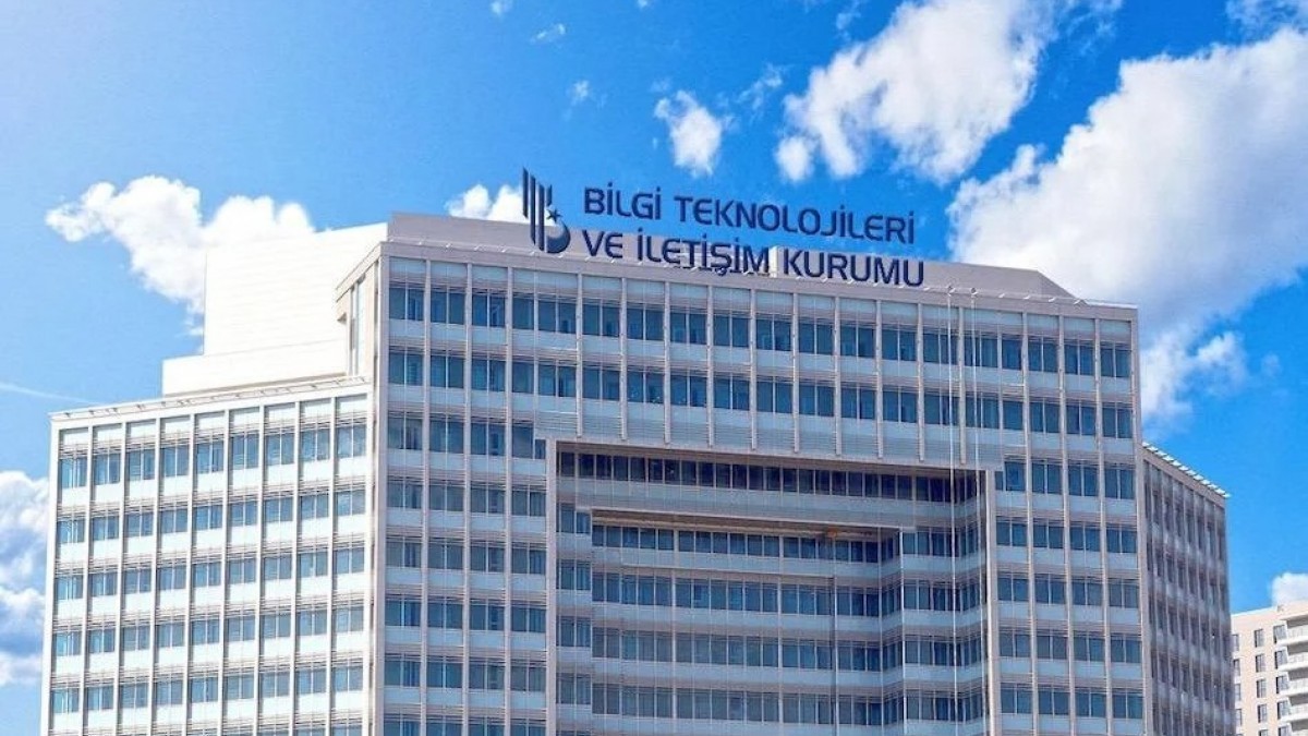 Dijital Sansür Girişimine Geri Adım: BTK’nin Yetkilerini Artıran Madde Geri Çekildi