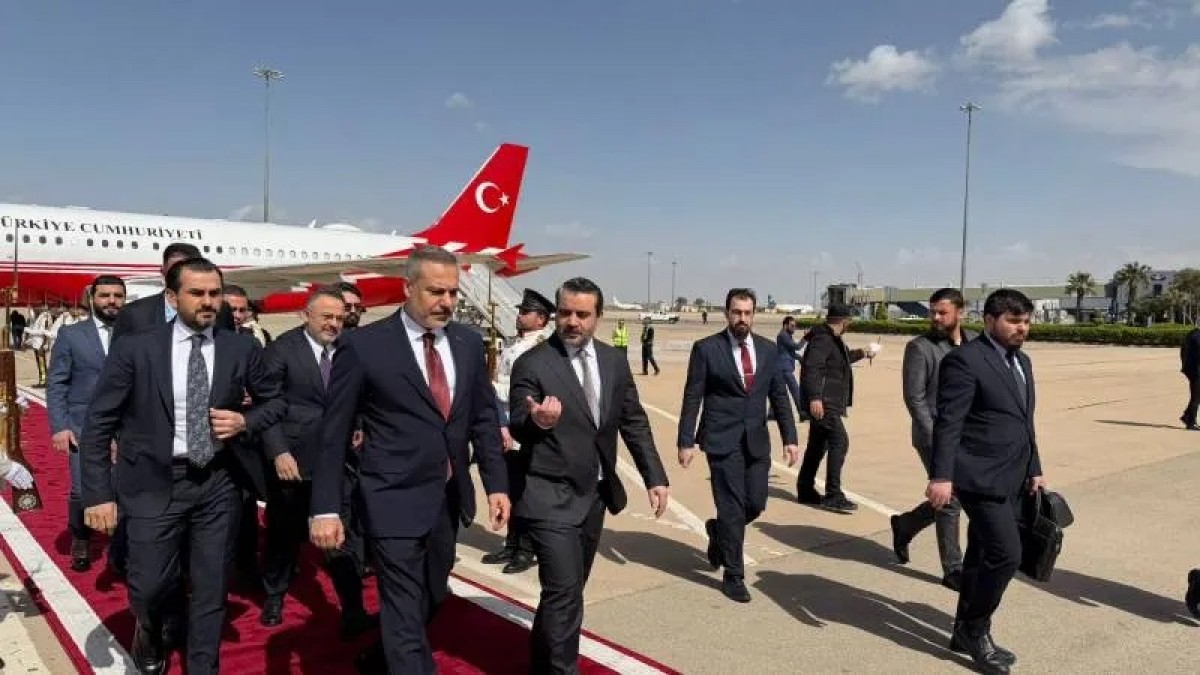 Hakan Fidan Suriye’de: Zelenski ve Şara ile Üçlü Zirve