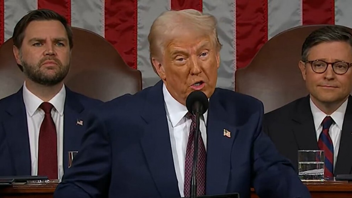 Trump’tan İran’a Savaş Tehdidi: “Gemileri En İyi Mühimmatla Yüklüyoruz”