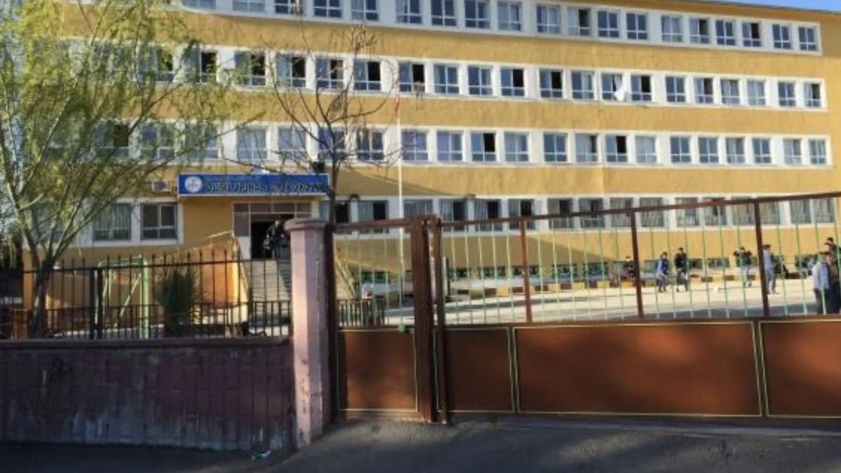 Eğitimde şiddet: Öğretmene saldırı girişimi engellendi