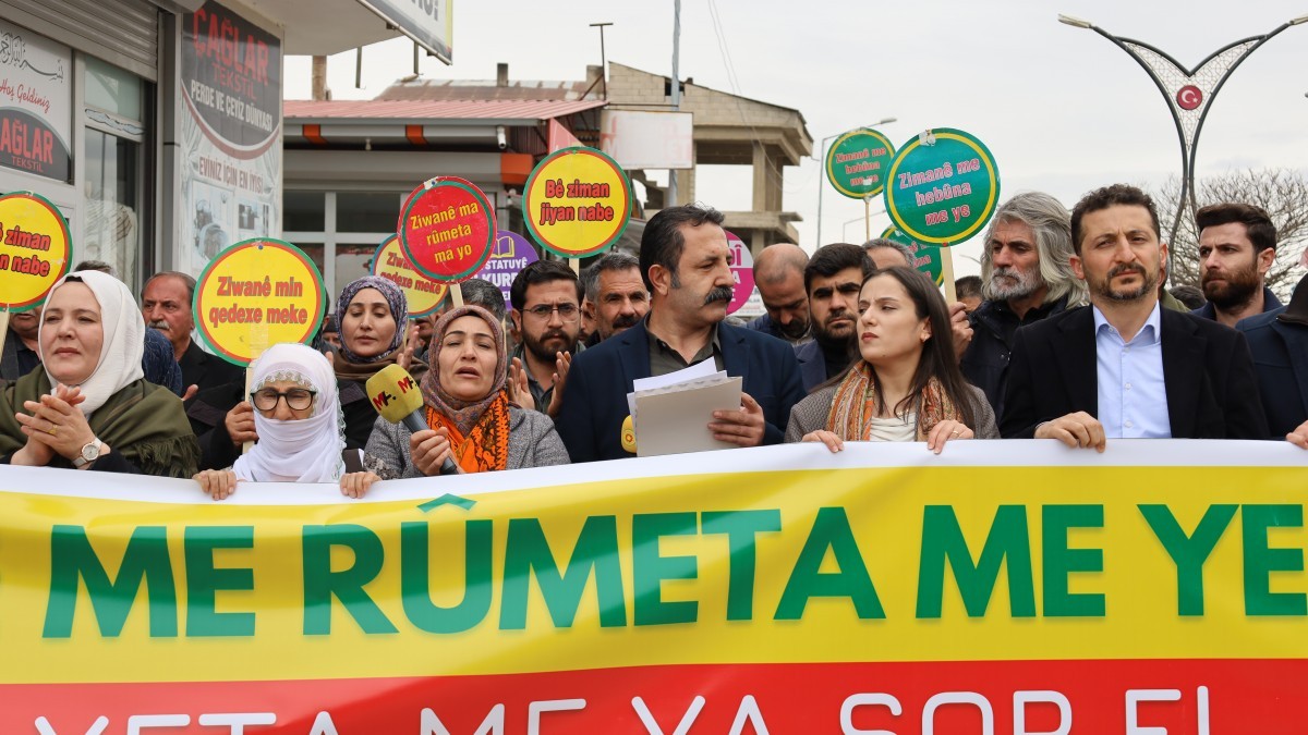 Kürtçe Eğitim Veren ARSÎSA Derneği’ne Kesilen Para Cezası Protesto Edildi