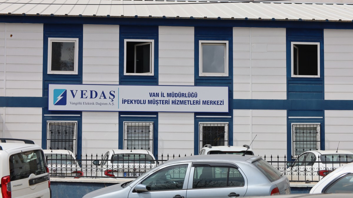 VEDAŞ işçilerinden ‘eşit ücret’ uyarısı: Talepler karşılanmazsa iş bırakılacak