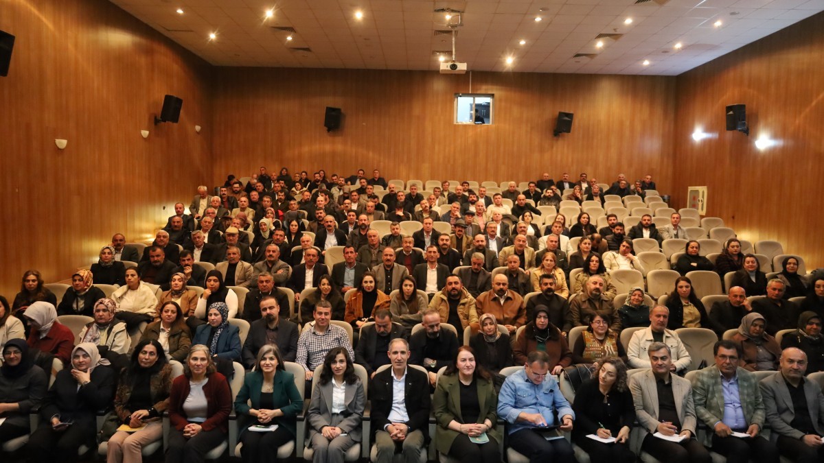 Van’da Belediye Eşbaşkanları Buluştu: Hedef Demokratik ve Katılımcı Yerel Yönetimler