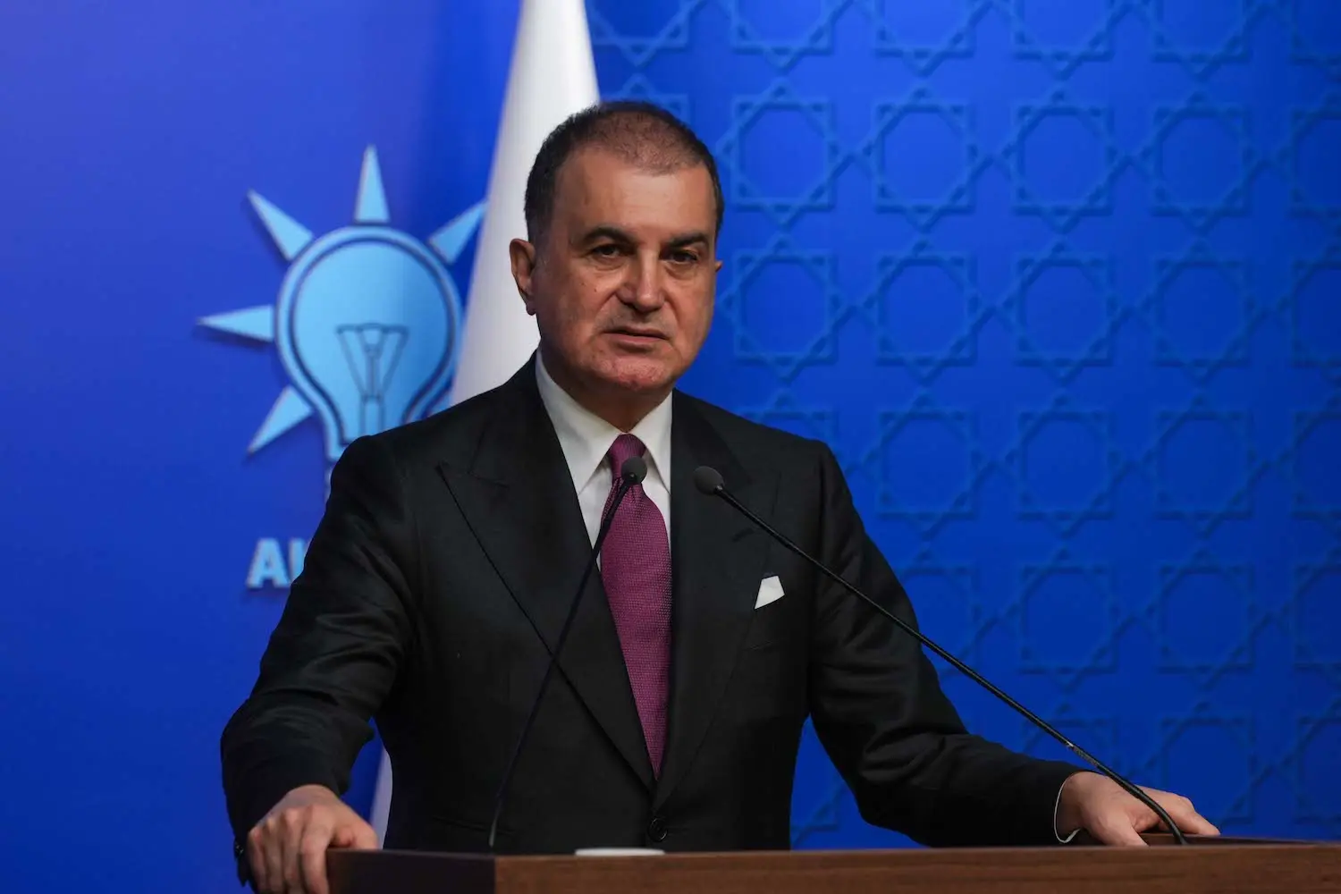 AK Parti’den DEM Parti’ye Tepki: “Çözümden Yana Görünüp Çözümsüzlüğe Hizmet Ediyorlar”