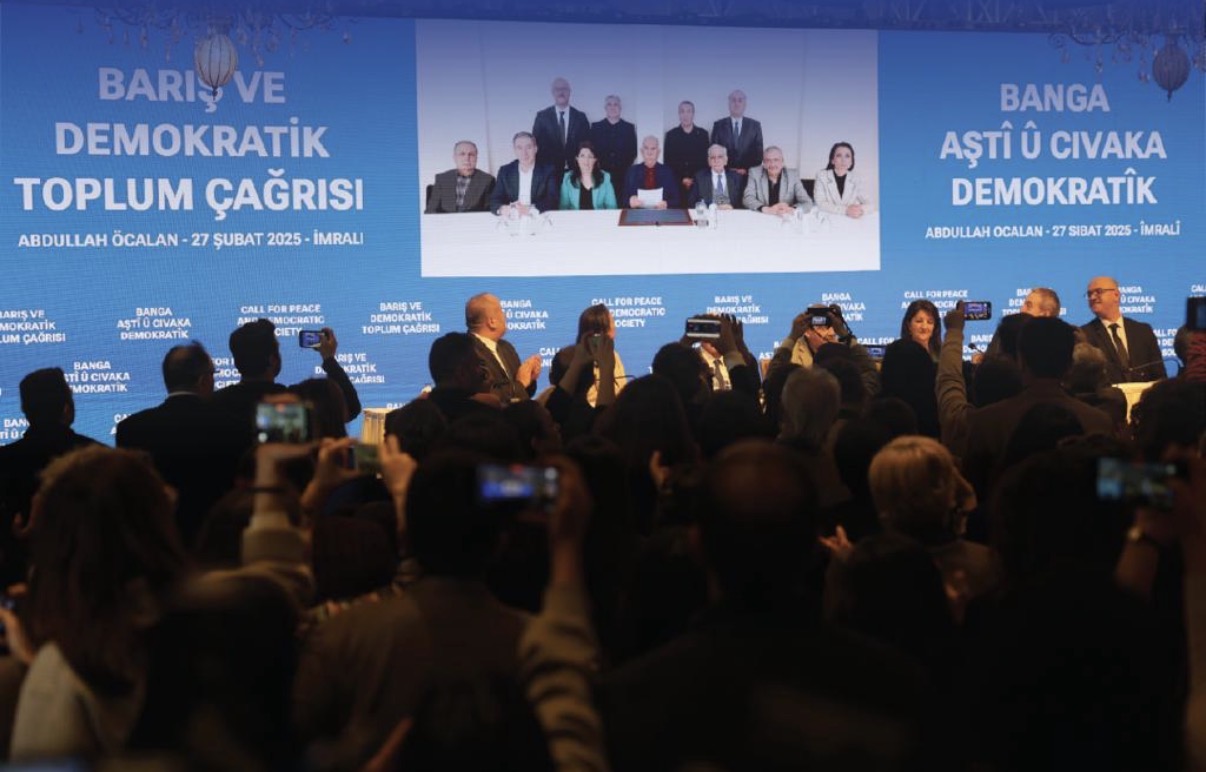 DEM Parti sosyal medyada #YasalAdımŞimdi kampanyası başlattı