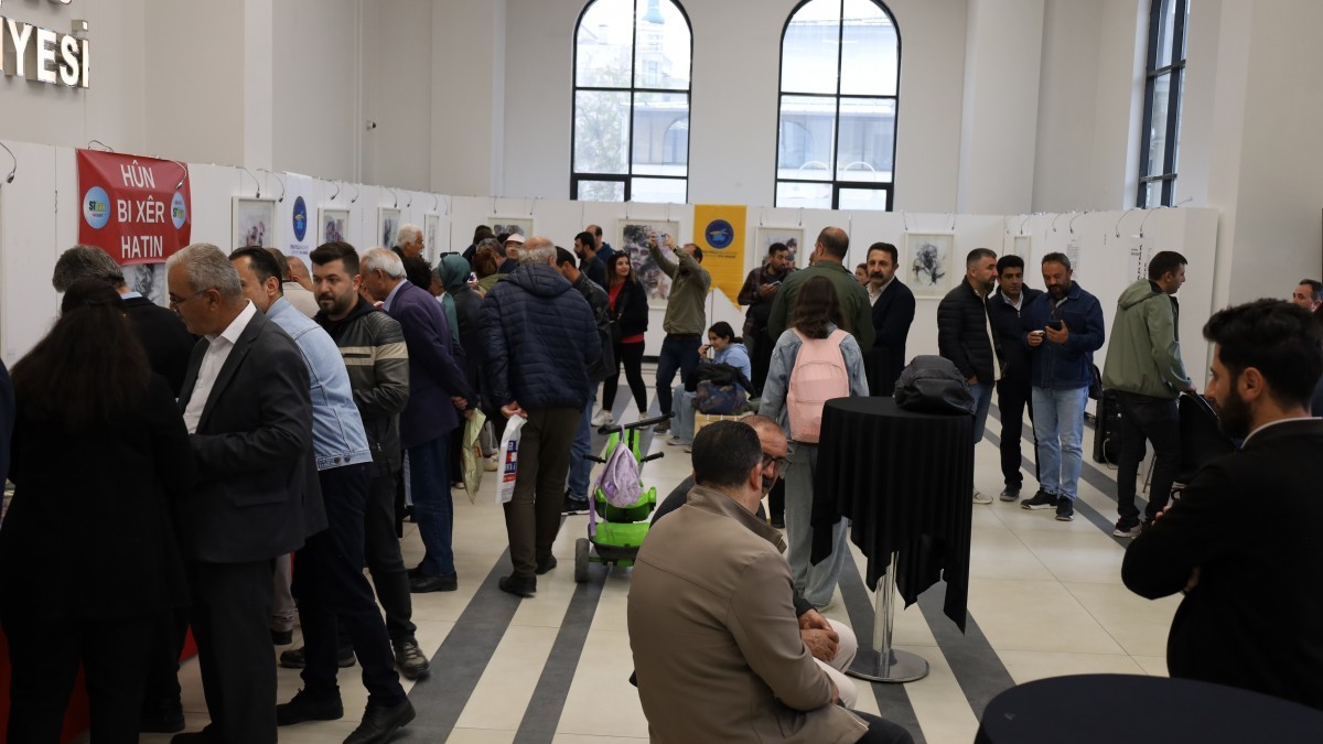 Van’da Kürt edebiyatıyla dayanışma: 10 yazar imza gününde buluştu