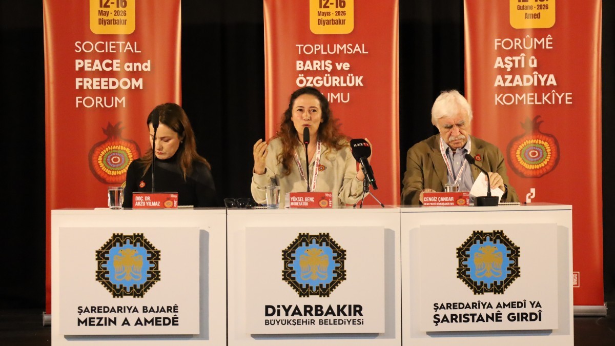 Diyarbakır’daki Barış Forumu: Kürtlerin Demokratik Tecrübesi Ortadoğu İçin Örnek Olabilir