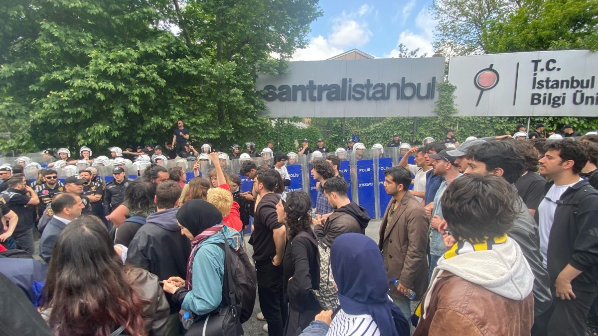 Bilgi Üniversitesinde Geri Adım: Öğrencilerin Direnişi Kazandı