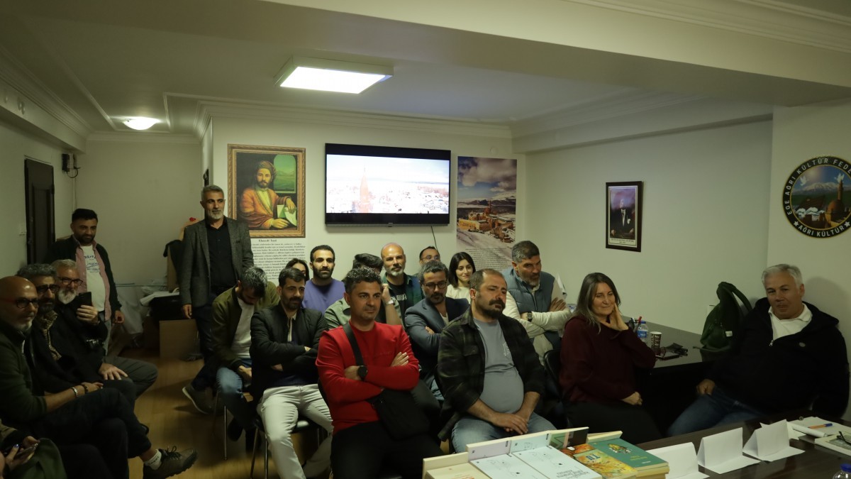 Kürt şiiri ve ezilenlerin mücadelesi: ‘Genç şairler özeleştiriye açık olmalı’