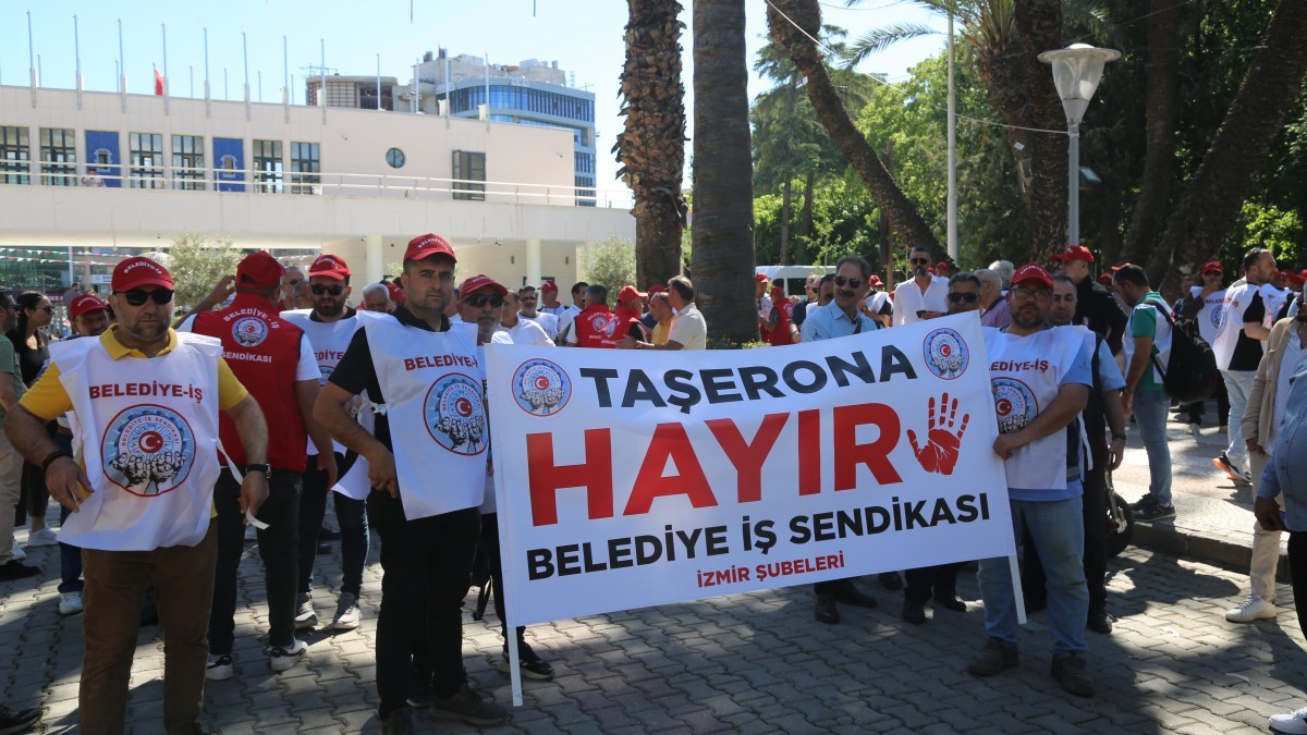 İzmir’de İZSU işçilerinden taşeronlaşmaya karşı protesto: Kölelik düzenine izin vermeyeceğiz