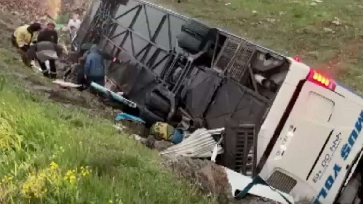 Malatya’da Yolcu Otobüsü Devrildi: 4 Kişi Yaşamını Yitirdi