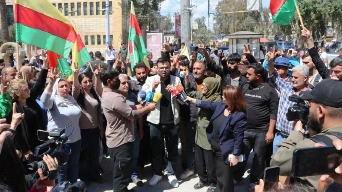 Haseke Adalet Sarayı’ndan Kürtçe Tabelanın Kaldırılmasına Halktan Sert Tepki