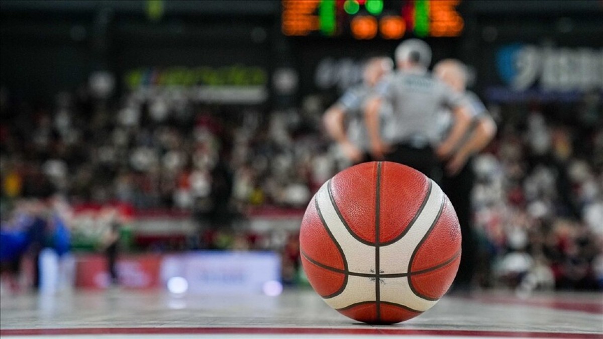 Beşiktaş ve Galatasaray Yarı Final İçin Parkeye Çıkıyor