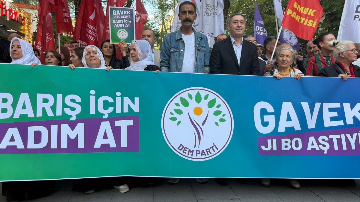 Dört Kentte ‘Barış İçin Adım At’ Yürüyüşü: Binlerce Kişi Sokaklara Çıktı