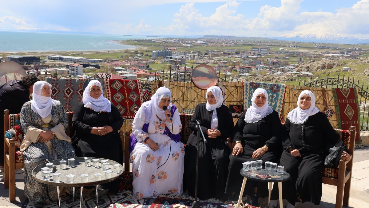 Van’da kadınlardan dengbêj ezgileriyle kültürel buluşma