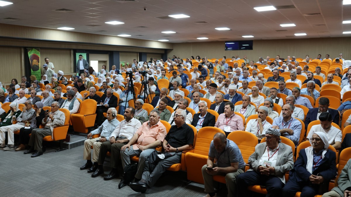 Demokratik İslam Konferansı: Din Kadın Sömürüsüne Alet Edildi