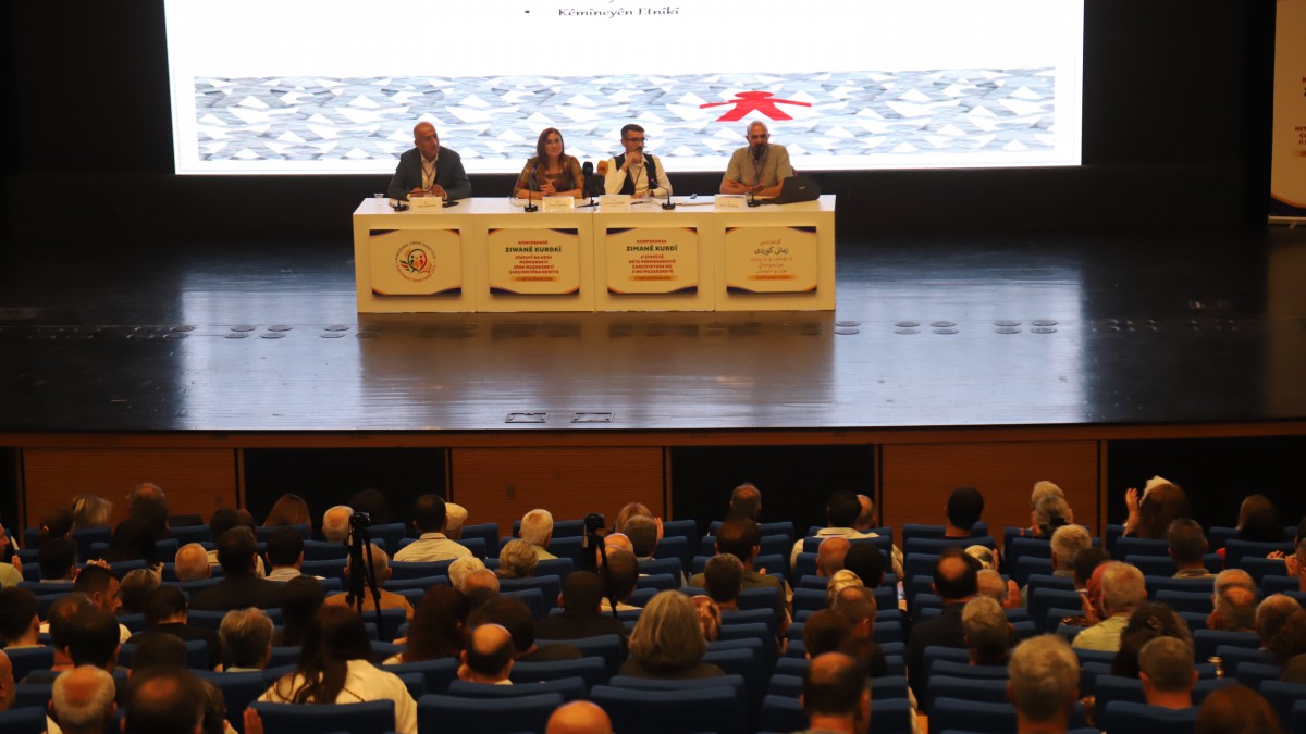 Kürt Dil Konferansı: Dilin Sadece Korunması Yetmez Yaşatılması Gerekir