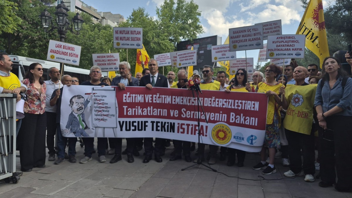 Eğitim Sen’den Bakan Tekin’e İstifa Çağrısı: Eğitim Tarikat ve Sermayeye Teslim Edilemez