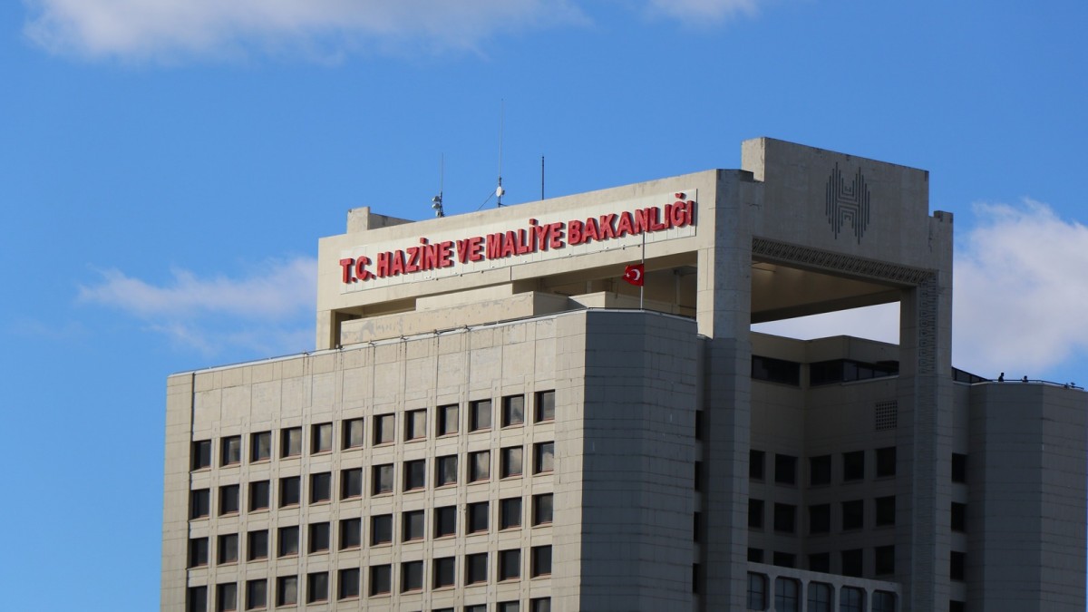Ekonomik kriz derinleşiyor: Bütçe açığı 5 ayda 1 trilyon lirayı aştı
