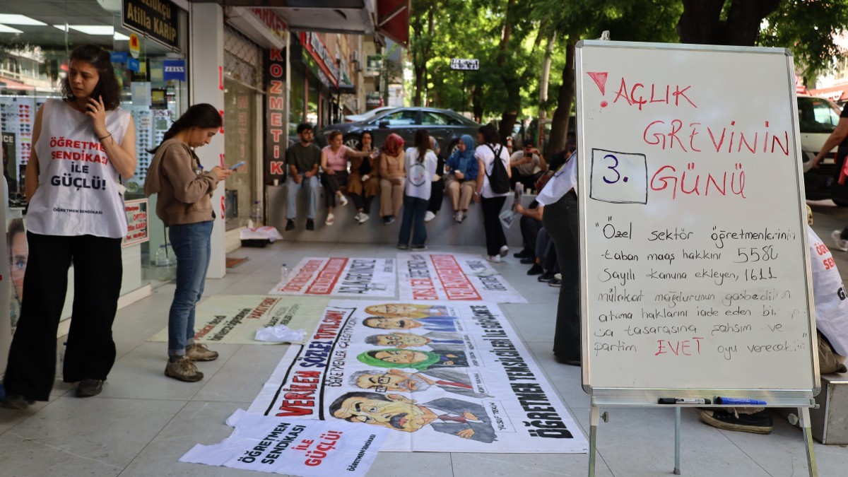 Açlık Grevindeki Öğretmenler Hakları İçin AKP ve MHP ile Görüştü