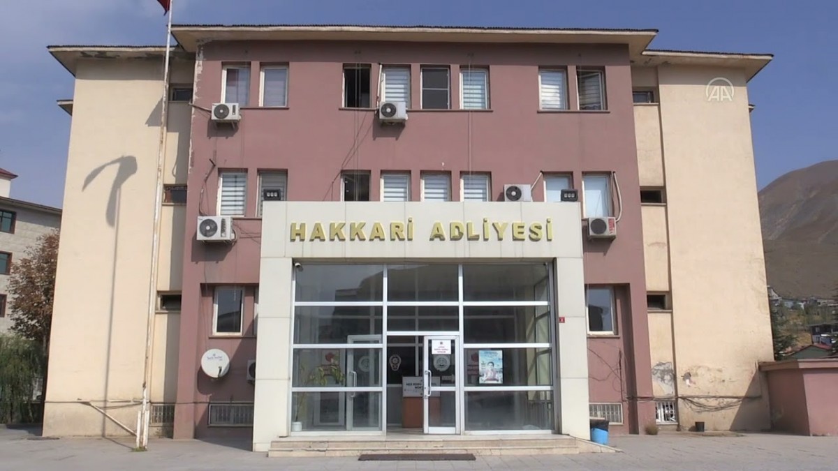 Hakkari’de Çocuğa Şiddet: Muhtar Tutuklandı, Uzman Çavuş Serbest Bırakıldı