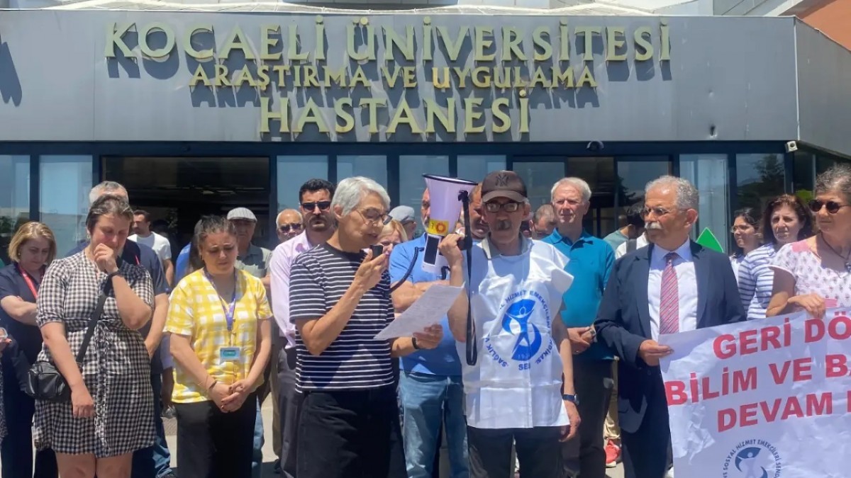 Barış Akademisyeni Zelal Ekinci 10 yıl sonra görevine döndü: Barış istemek suç değildir