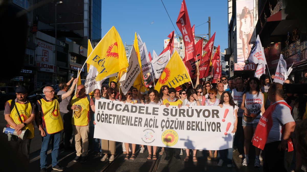 Özel Sektör Öğretmenlerinden Kadıköy’de Eylem: Çözüm İçin Israrcıyız