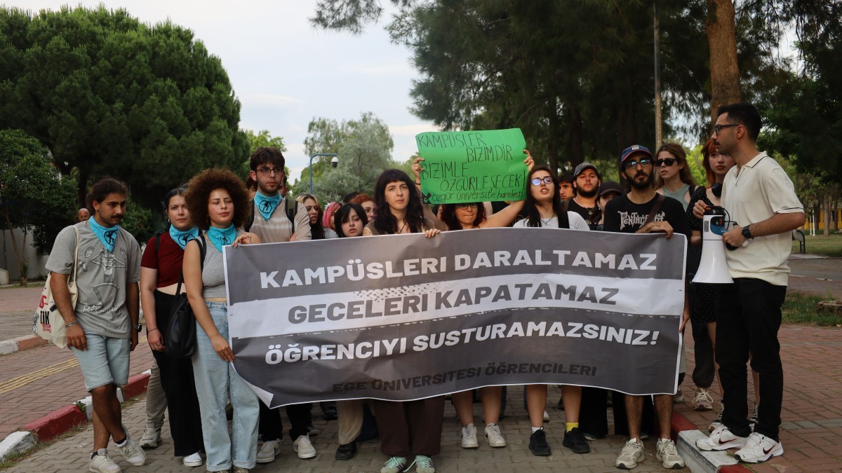 Ege Üniversitesi öğrencilerinden ‘kayyım’ kısıtlamasına tepki: Kampüsleri kapatamazsınız