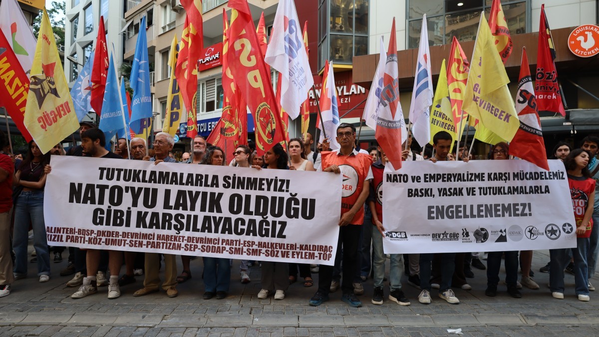 İzmir’de NATO Zirvesi protestosu: Savaş örgütüne karşı sessiz kalmayacağız