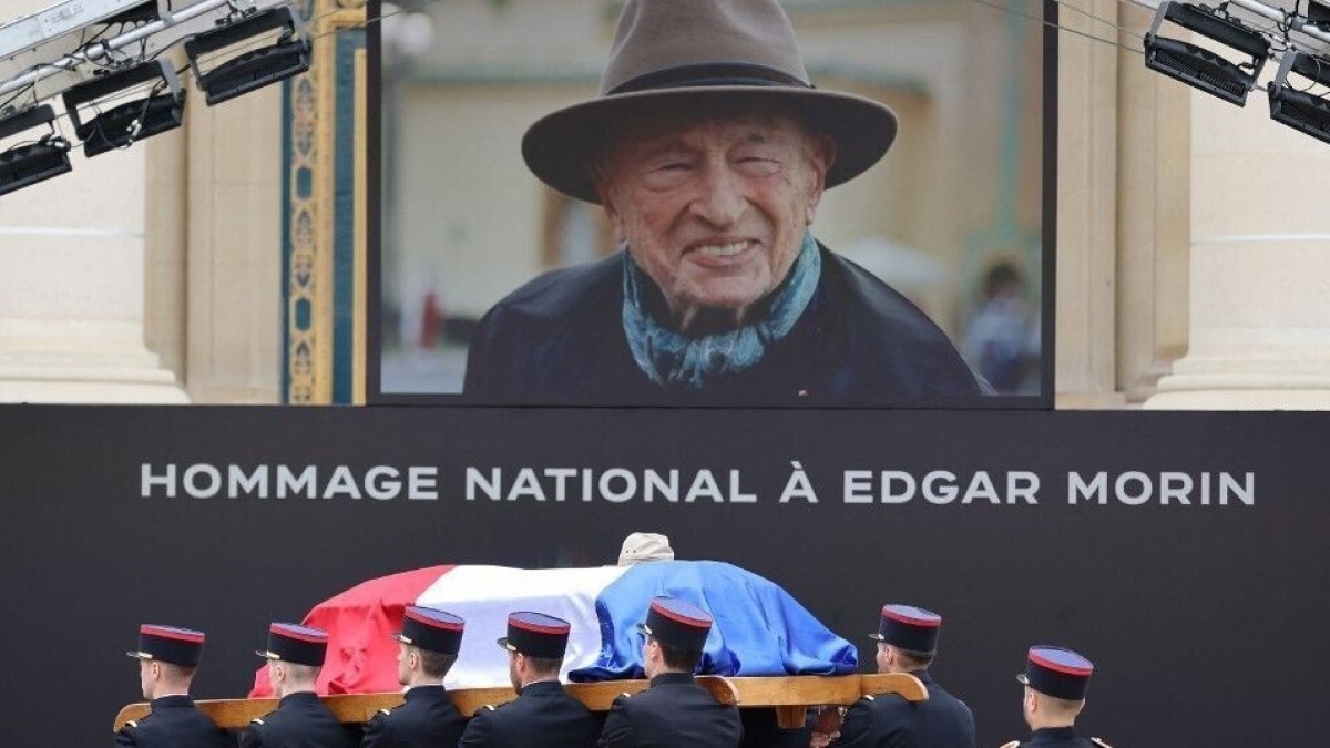 Dünyaca Ünlü Filozof Edgar Morin Paris’te Ulusal Törenle Son Yolculuğuna Uğurlandı