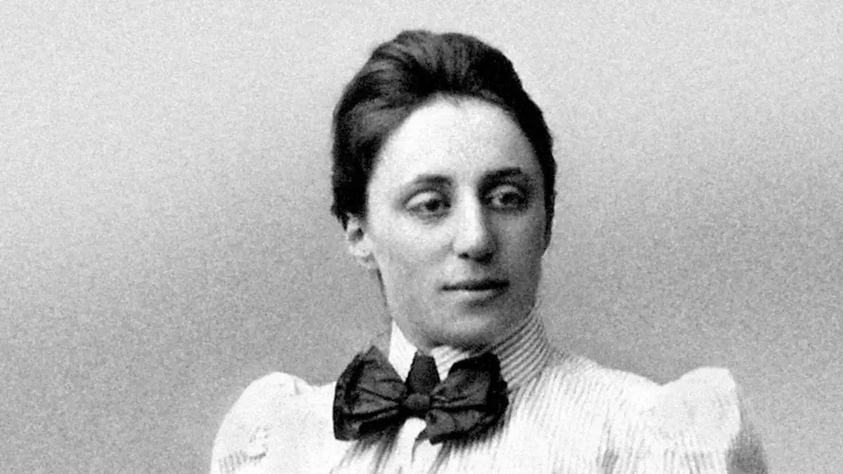 Modern Fiziğin Gölgede Bırakılan Dehası: Emmy Noether ve Erkek Egemen Bilime Karşı Mücadelesi