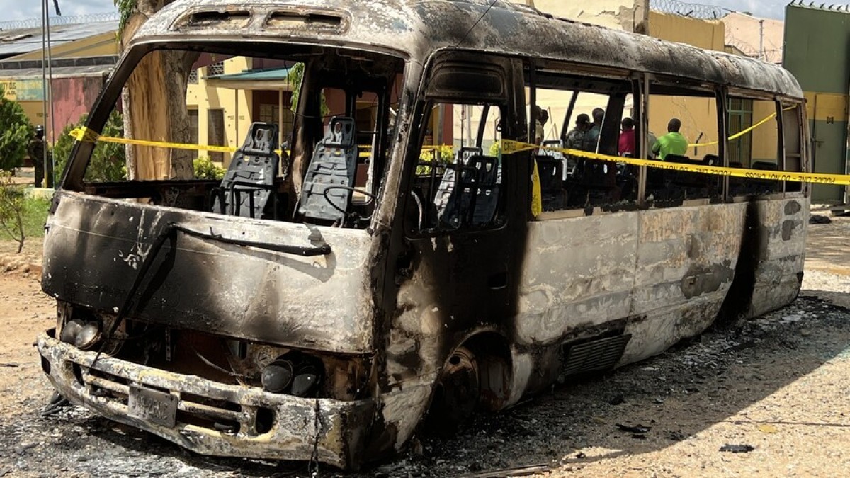 Nijer’de havalimanına silahlı saldırı: 35 kişi yaşamını yitirdi