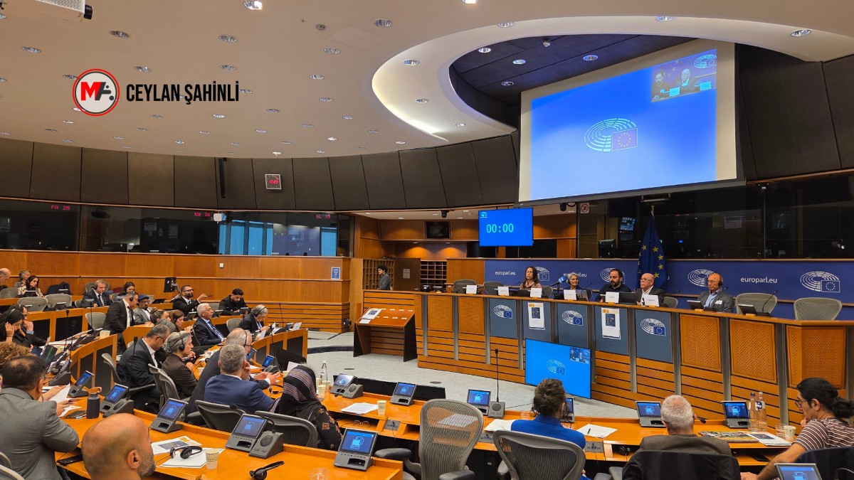 İran İçin Demokratik Çözüm Önerisi: Federalizm ve Halkların Ortak Mücadelesi