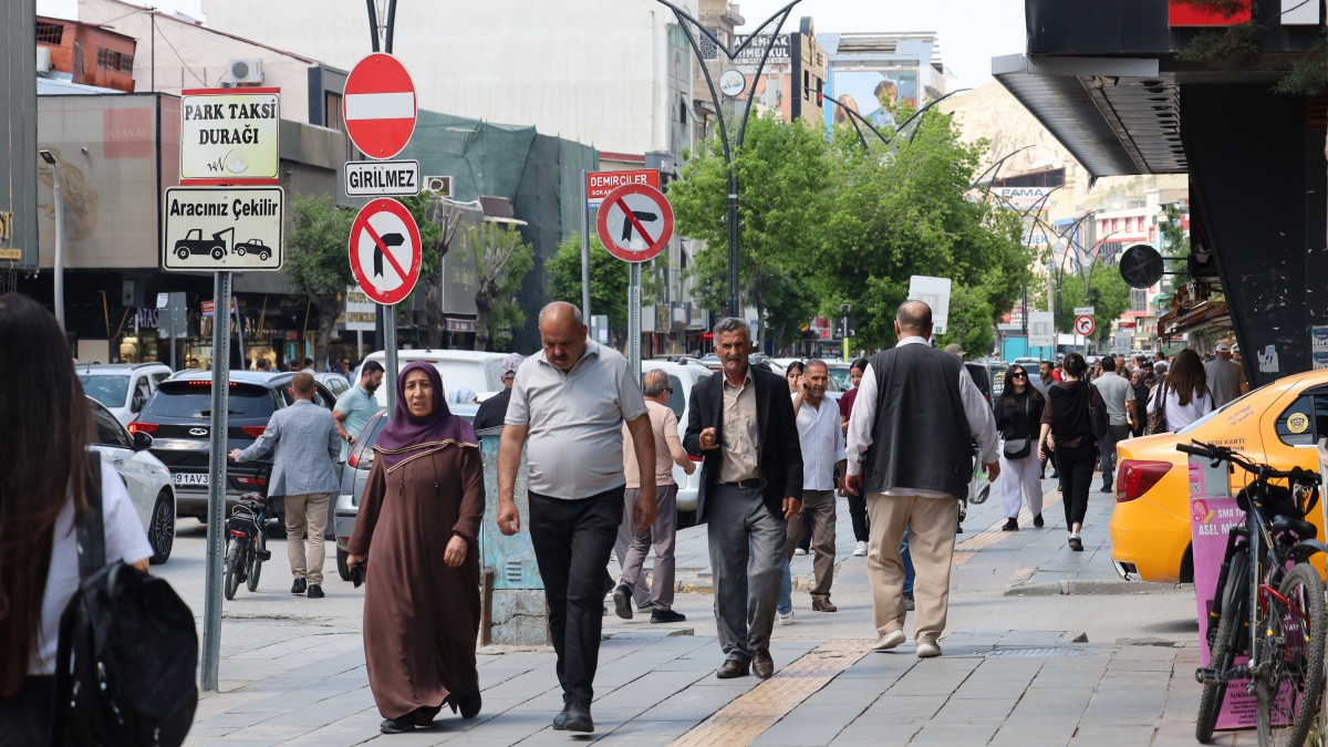 Van’da Ekonomik Kriz ve İşsizlik Kıskacı: Yurttaşlar Geçinemiyor