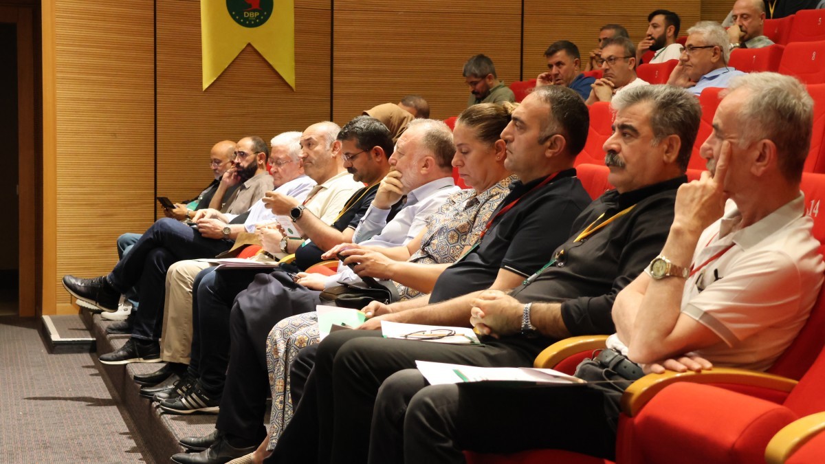 Diyarbakır’da Ekonomi Çalıştayı: Kararların Pratiğe Geçmesi İçin Komisyon Önerisi