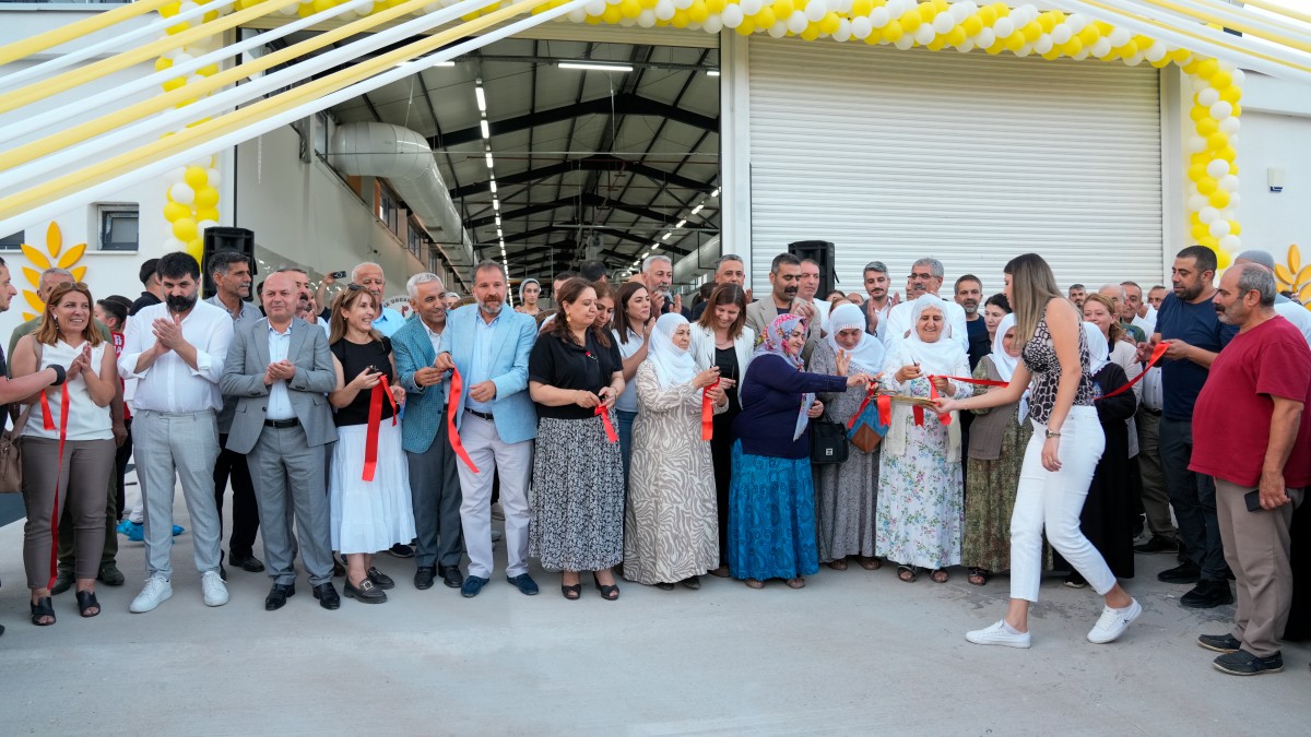 Diyarbakır’da Halk Ekmek Fabrikası Hizmete Açıldı: Kâr Değil Halk Odaklı Üretim