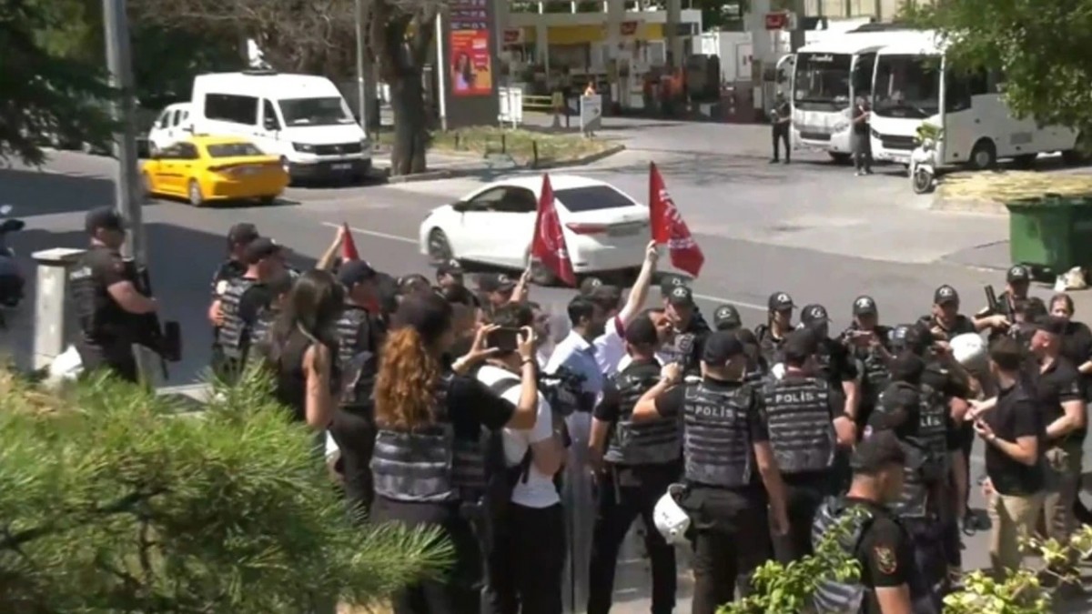 Ankara’da NATO Zirvesi protestosuna polis müdahalesi: Çok sayıda gözaltı