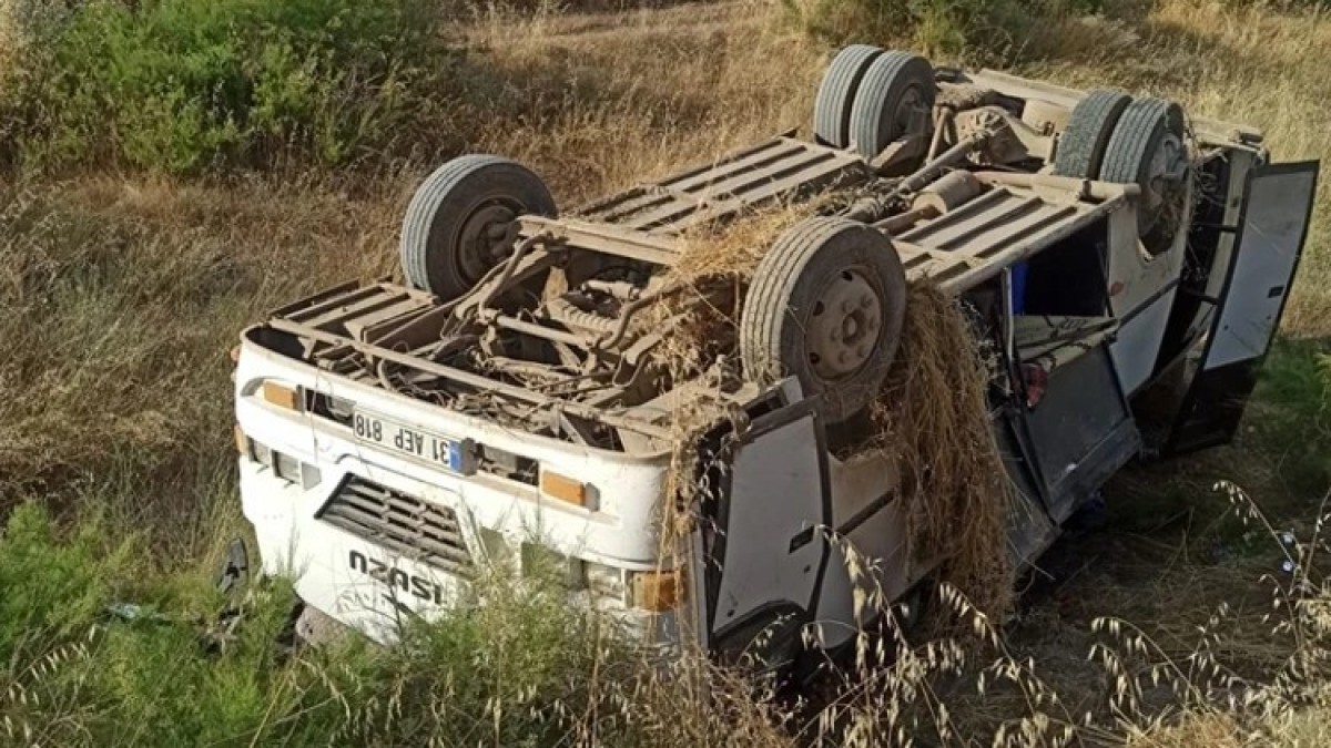 Amasya’da tarım işçilerini taşıyan minibüs devrildi: 16 yaralı