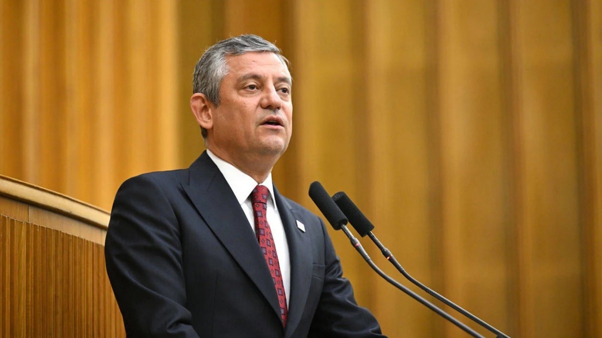 Özgür Özel: Belediyelere yönelik operasyonlar siyasi talimatla yapılıyor