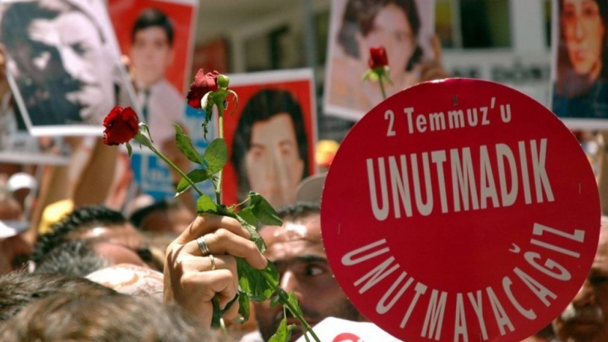 Madımak Katliamı Davasında AYM’den İhlal Kararı: ‘İnsanlığa Karşı Suç’ Vurgusu