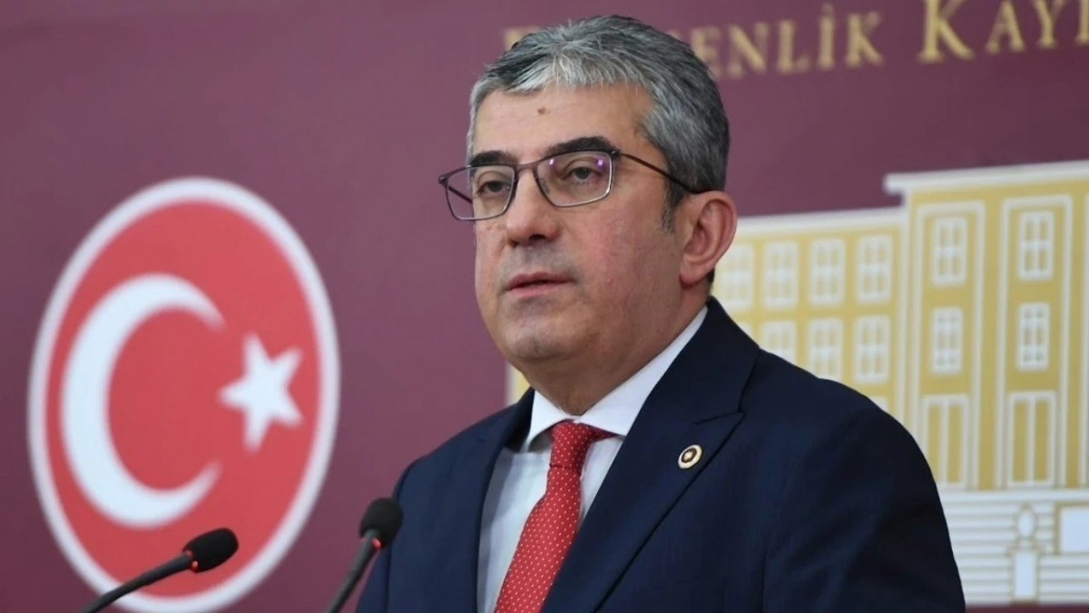 Siyasette büyük kopuş: 200’ü aşkın belediye başkanı CHP’den istifa etti