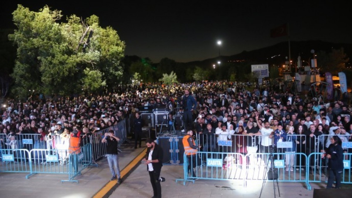 Tatvan Kültür ve Sanat Festivali Başlıyor: 23 Sanatçı Sahne Alacak