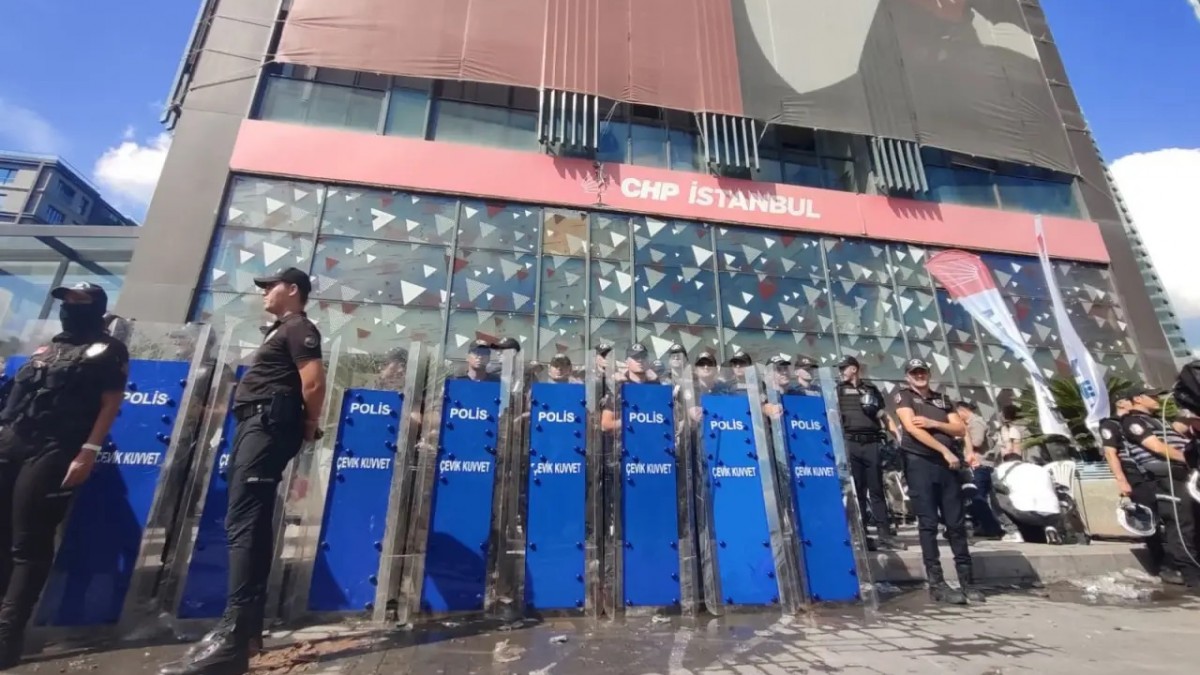 CHP İstanbul İl Kongresi Davası: Gürsel Tekin ‘Kayyım’ Olarak Görevine Devam Edecek