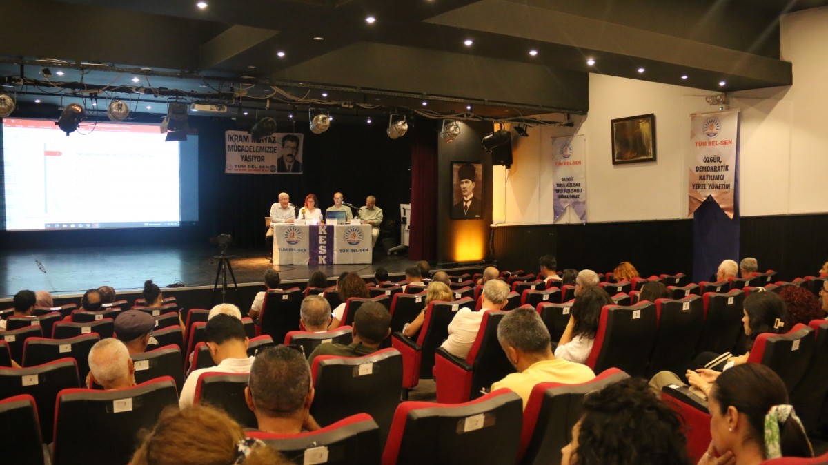 Yerel Yönetimlerde Demokratikleşme Paneli: Eşitlik ve Barış Temel Hedef Olmalı