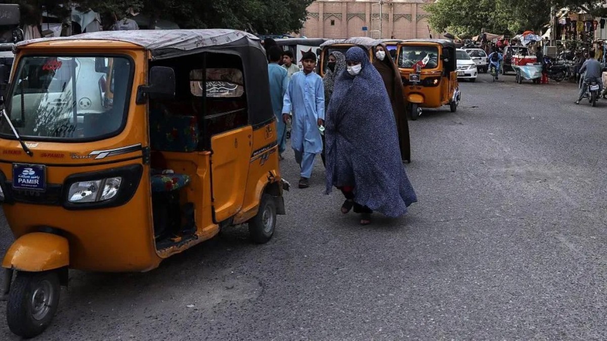 Taliban’ın kadınlara yönelik baskısı derinleşiyor: Herat’ta en az 10 gözaltı