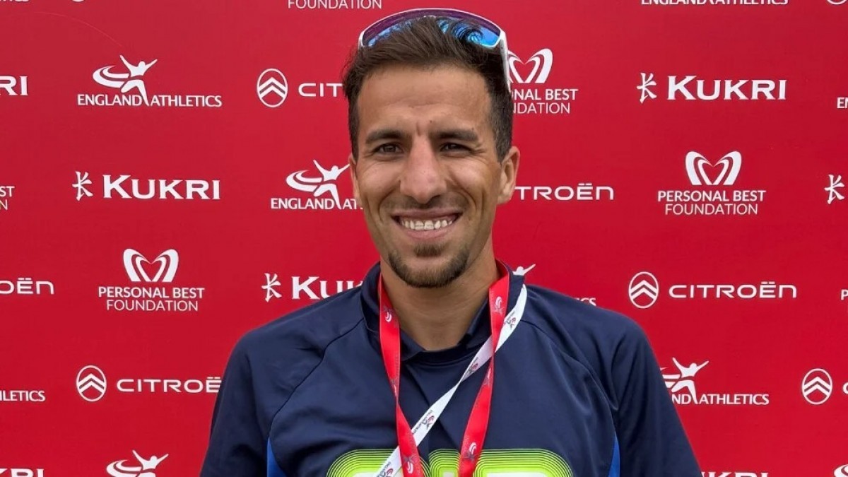 İngiltere’de Atletizm Şampiyonu Olan Cumali Arslan’dan Tarihi Başarı